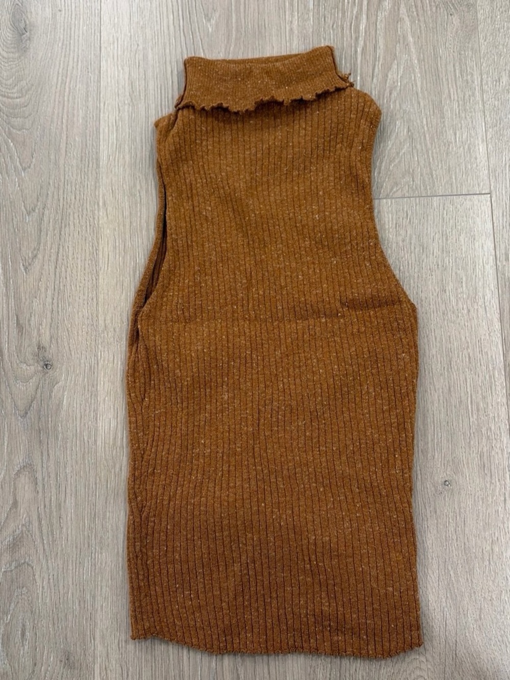 Sleeveless Ribbed Turtleneck Tank - Rust Brown